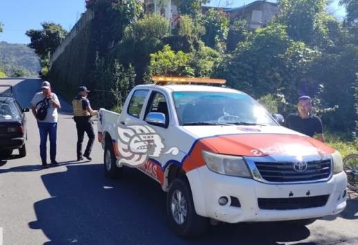 Joven motociclista es atropellado por vehículo que viajaba a exceso de velocidad en Atzacan