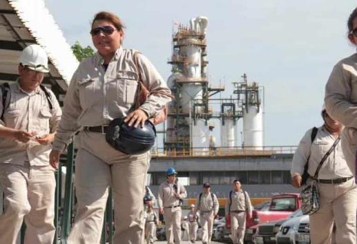 Petroleros en espera del incremento salarial