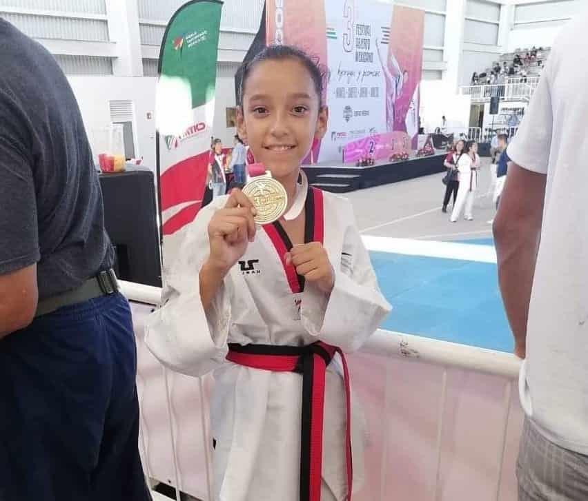 Es Romina Cortés campeona infantil de TKD