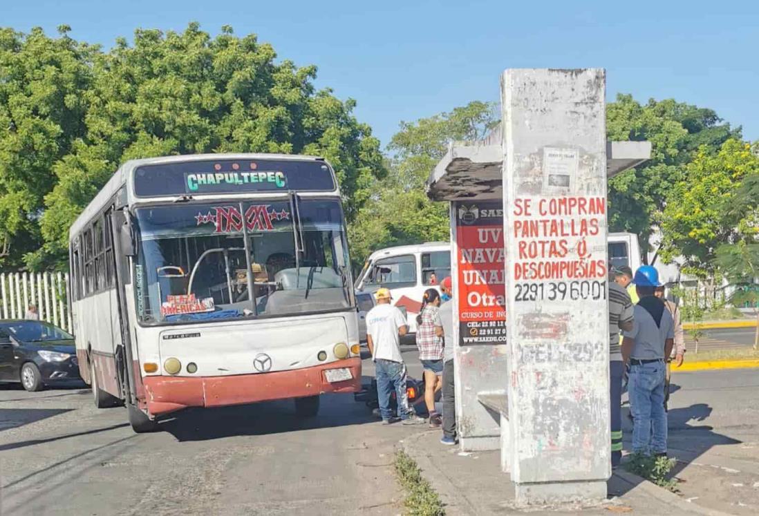 Motociclista lesionado por choque con camión en El Coyol en Veracruz