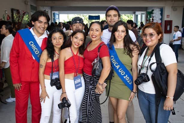 Estudiantes disfrutan Fiestas Patrias