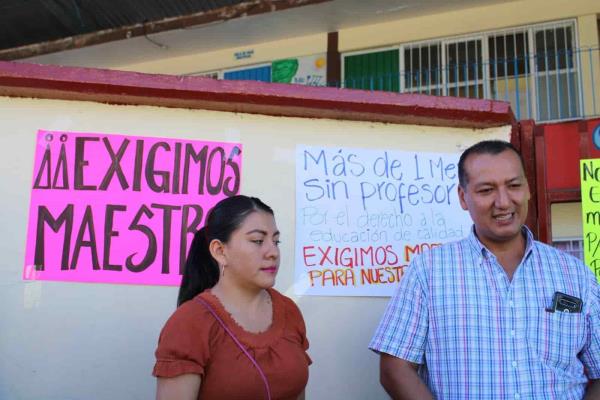 Con diálogo, intentan resolver protesta en Jardín de Niños de Misantla