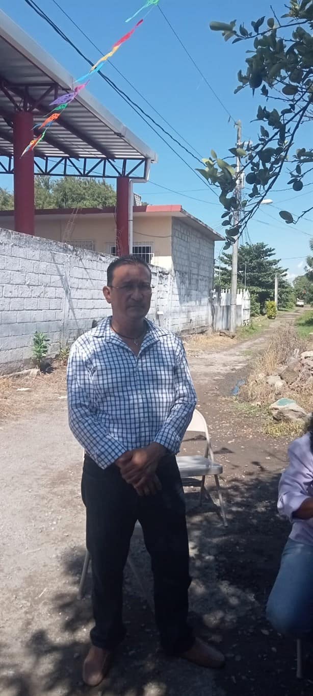 Padres de familia exigen destitución de maestro en Telebachillerato de Puente Jula, Veracruz