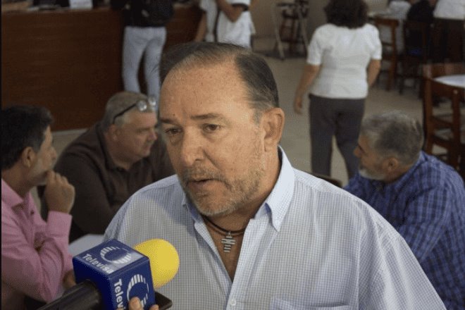 Hackean WhatsApp de Carlos Escalante, director de Atención a Migrantes en Veracruz