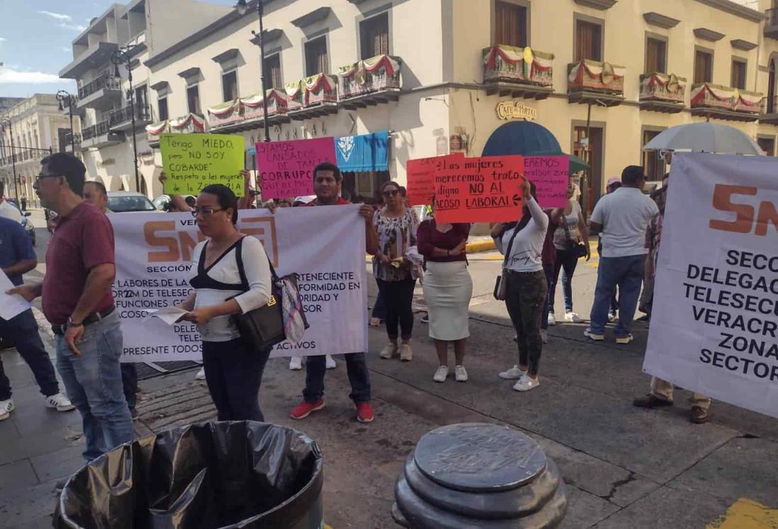 Marcha SNTE en calles de Veracruz, exigen destitución de supervisor escolar