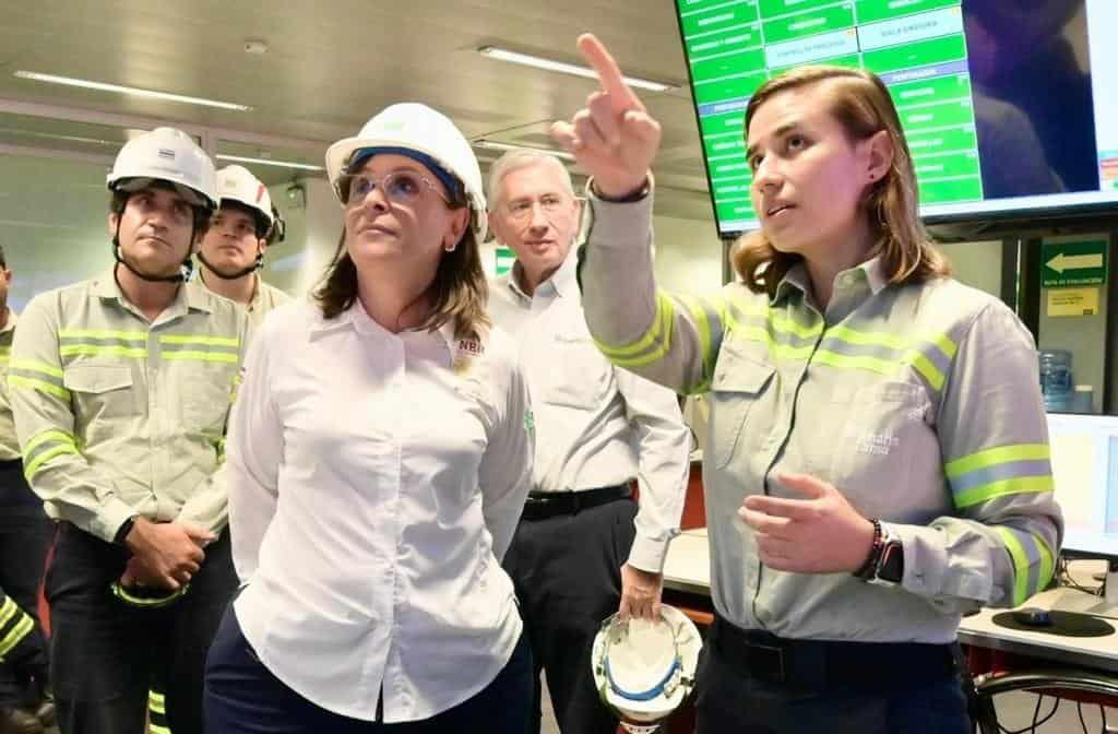 Rocío Nahle visita instalaciones de TenarisTamsa en Veracruz