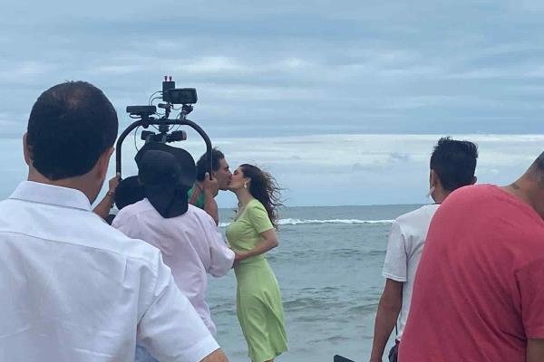 Mayrín Villanueva y Eduardo Yáñez son captados en Veracruz