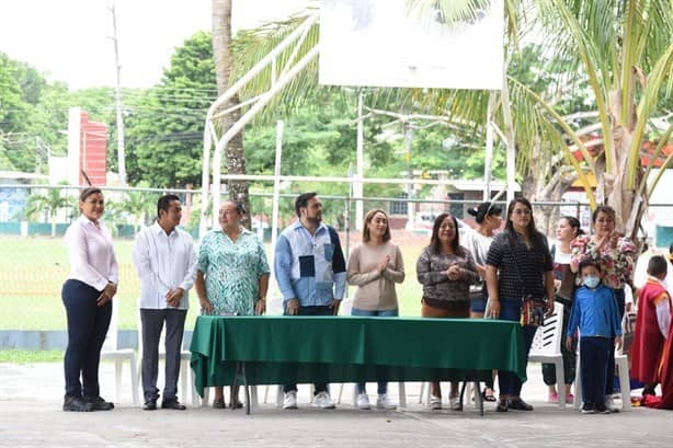 Inauguran obra en escuela de Medellín de Bravo