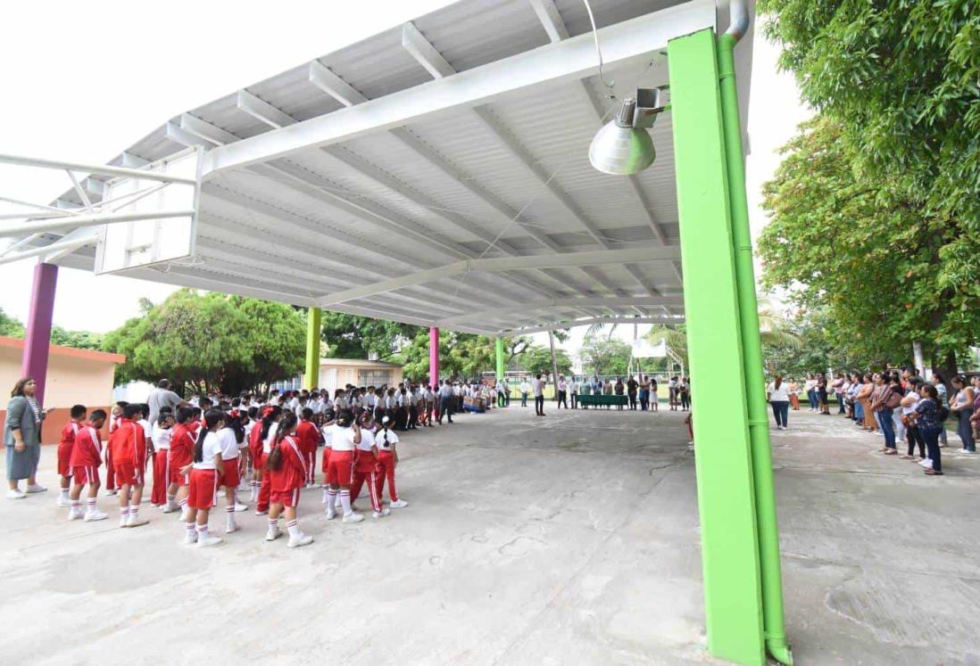 Inauguran obra en escuela de Medellín de Bravo