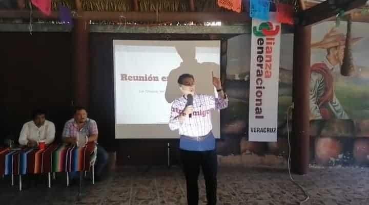 Regidores de Las Choapas suspenden labores para asistir al evento político encabezado por Héctor Yunes Landa
