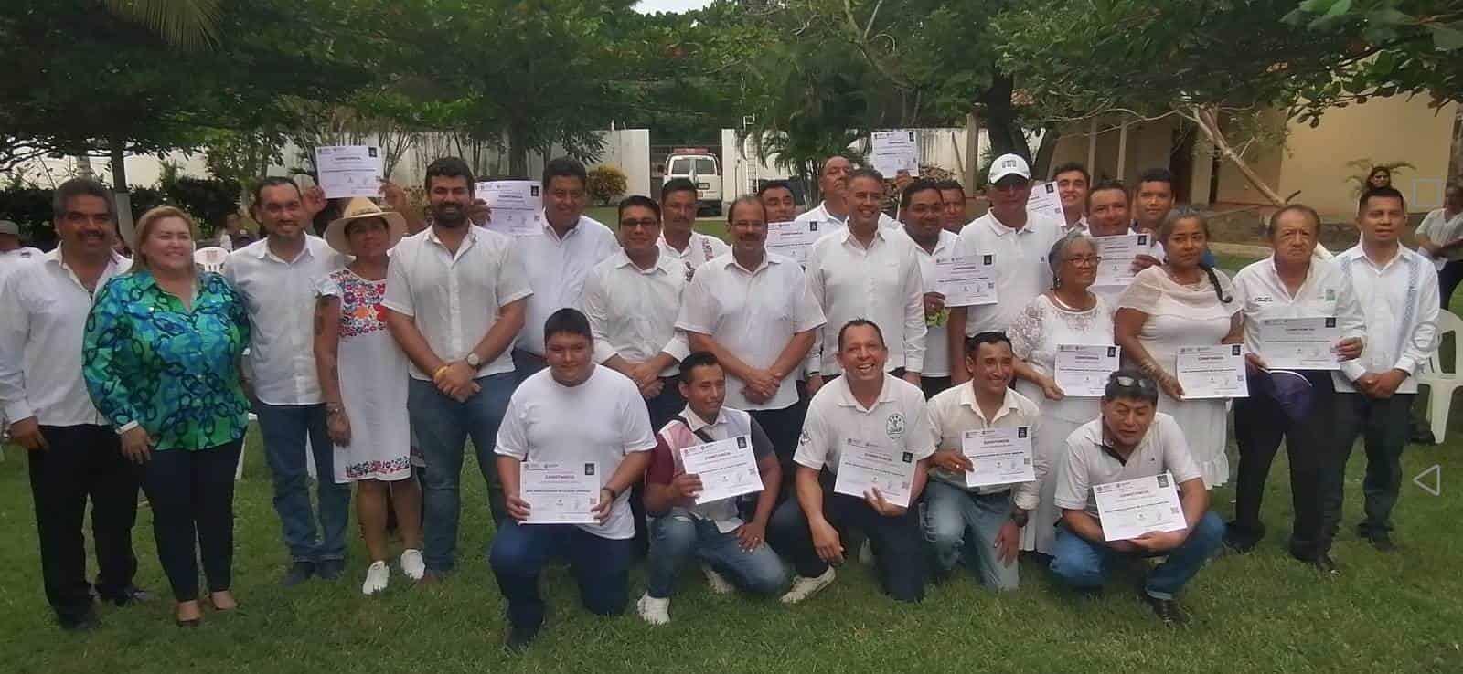 20 Guías de Turistas de 3 municipios fueron reconocidos por Sectur de Veracruz