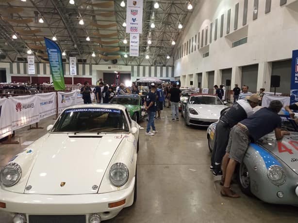 Continúa segundo día de exhibición de autos de la Carrera Panamericana 2023 en el WTC | VIDEO