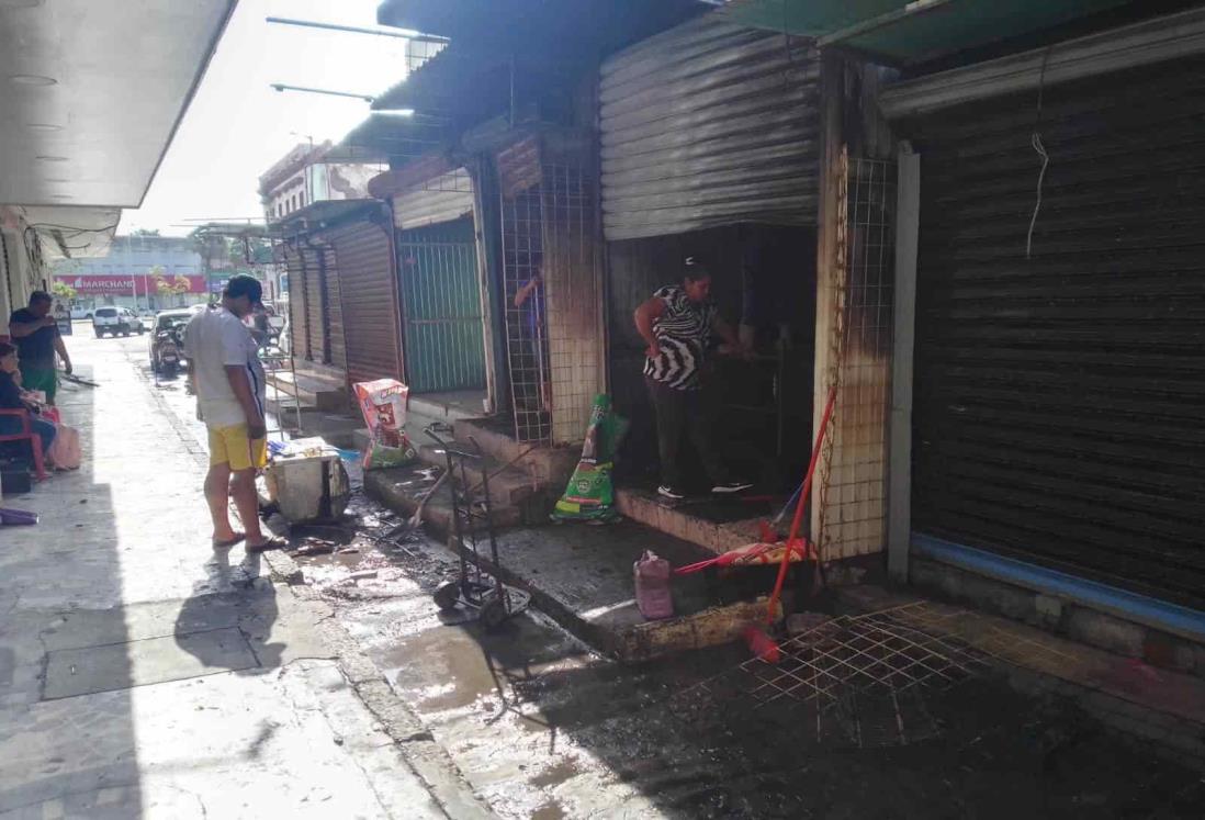 Incendio en centro del Puerto de Veracruz afectó a 6 locales