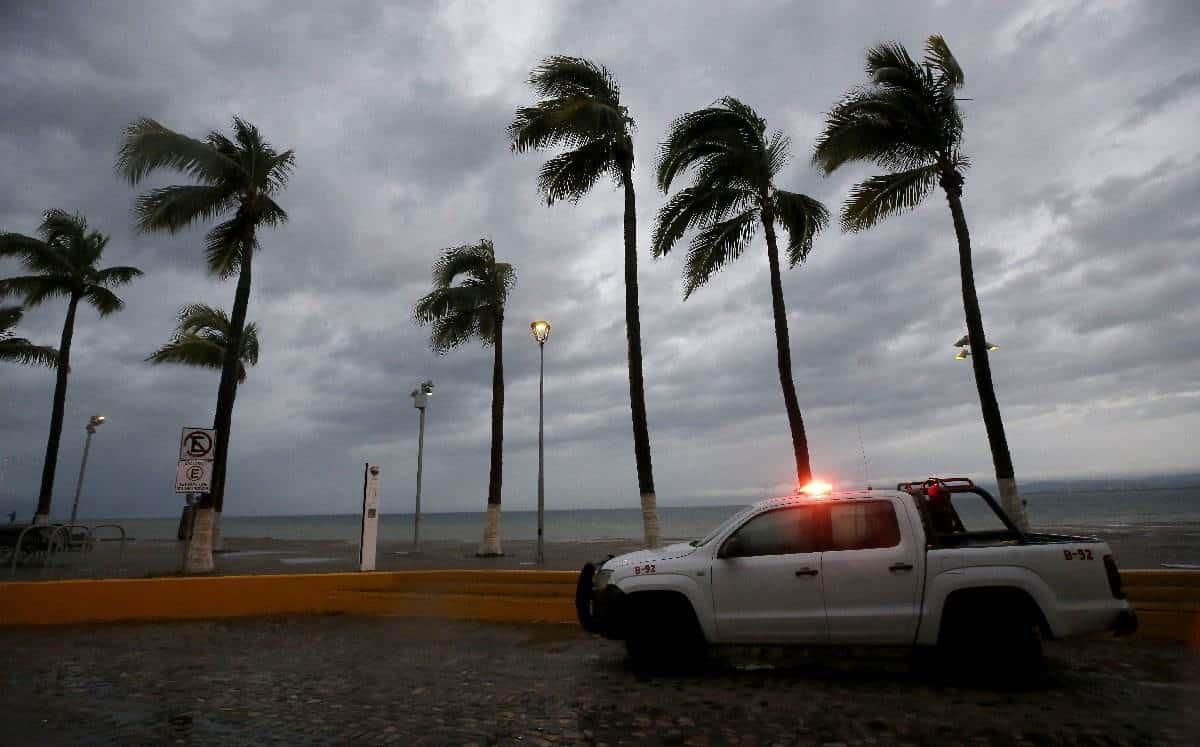 Huracán Lidia impacta a Nayarit y Jalisco; se registra un muerto y 3 lesionados