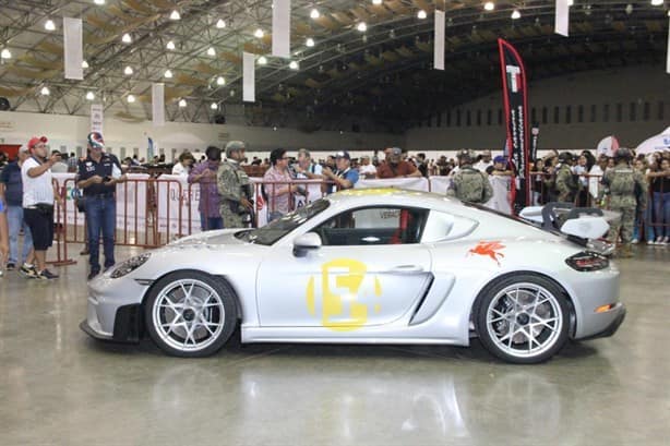 Patrick Dempsey causa euforia en exhibición de autos de la Carrera Panamericana 2023 en el WTC