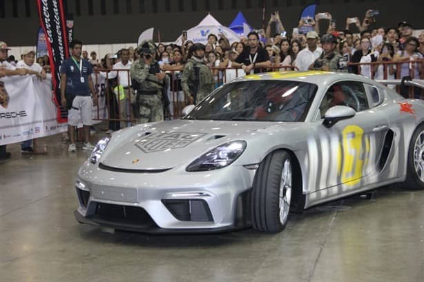 Patrick Dempsey causa euforia en exhibición de autos de la Carrera Panamericana 2023 en el WTC