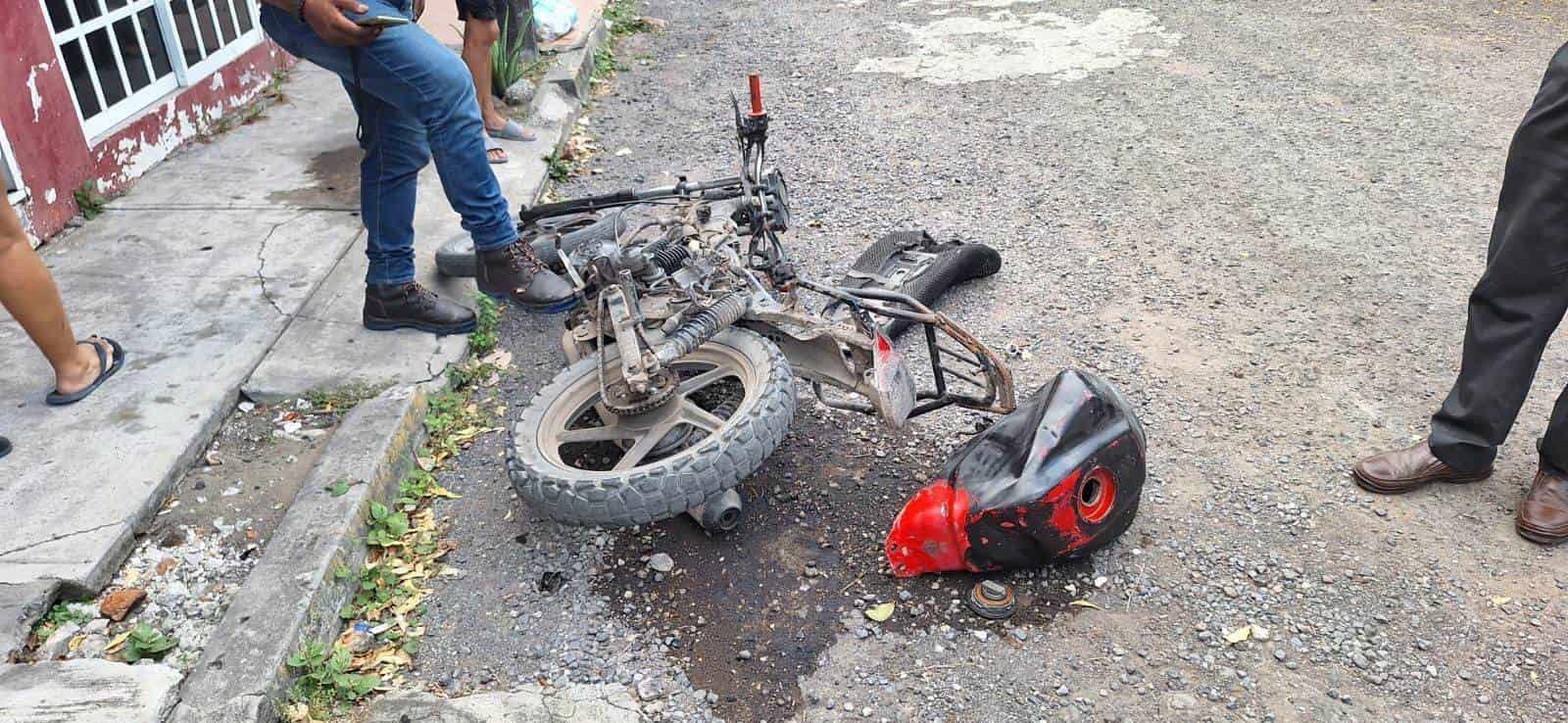 Arrastraron a mujer en Veracruz pero nunca soltó su bolsa; ladrones huyen sin botín