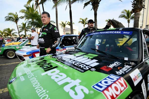 Pilotos dan arranque oficial de la Carrera Panamericana 2023 en Boca del Río, Veracruz | VIDEO