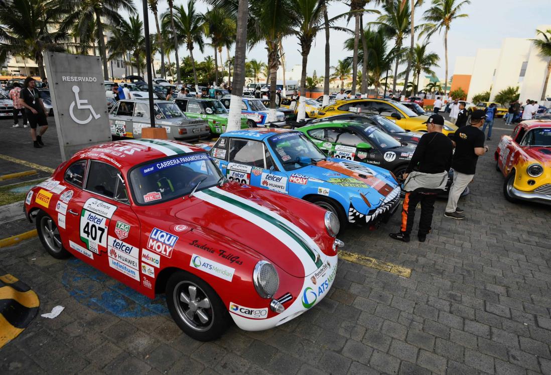 Pilotos dan arranque oficial de la Carrera Panamericana 2023 en Boca del Río, Veracruz | VIDEO