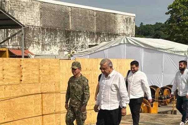 Desde Coatzacoalcos, AMLO pone en marcha corrida de prueba del Tren Interoceánico