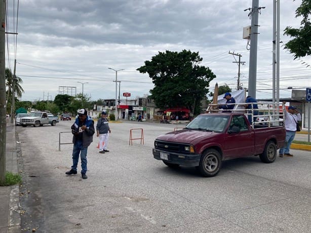 Se manifiestan extrabajadores portuarios de Veracruz en avenida J.B Lobos | VIDEO