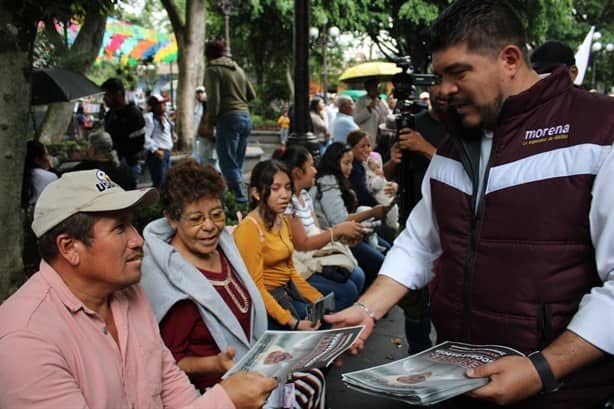 Zenyazen llegó a Coatepec para dar a conocer sus objetivos y logros