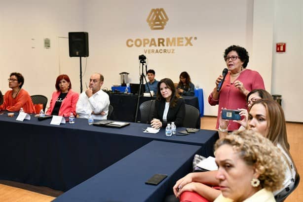 Violencia laboral contra las mujeres genera pérdidas millonarias a las empresas | VIDEO