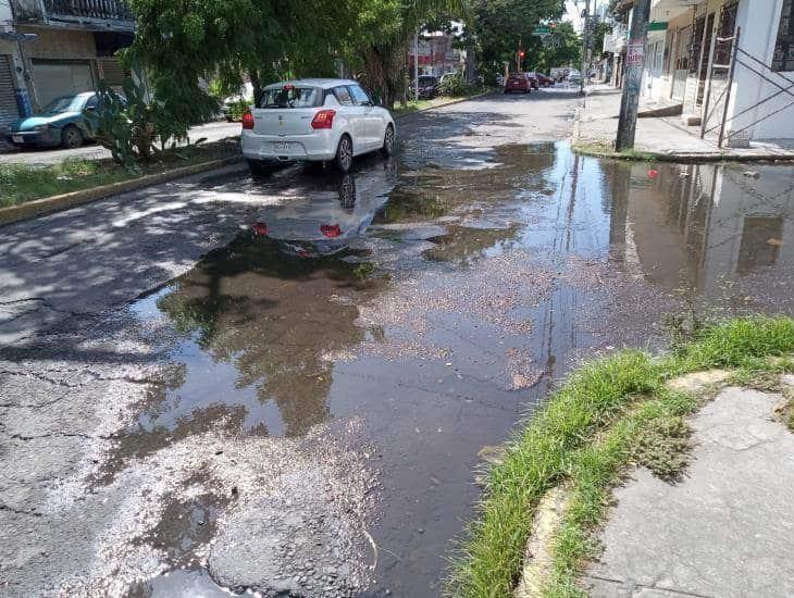 Calle de Boca del Río se inunda con cada lluvia