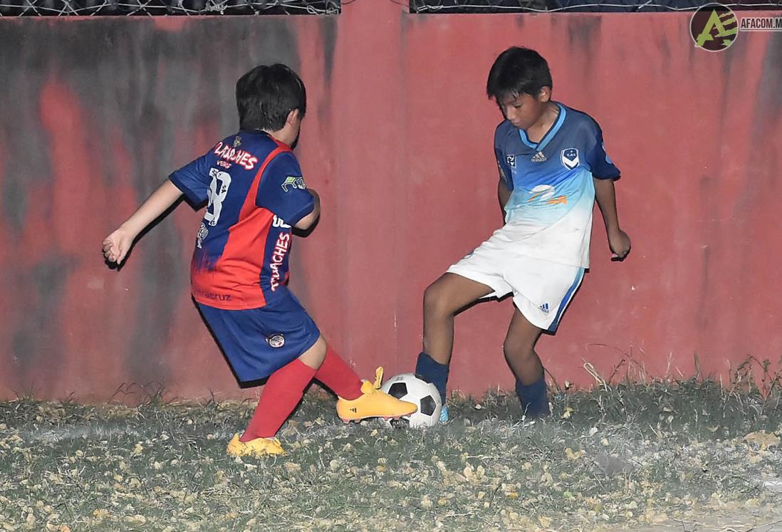 Intensa jornada en la Super Liga de futbol infantil