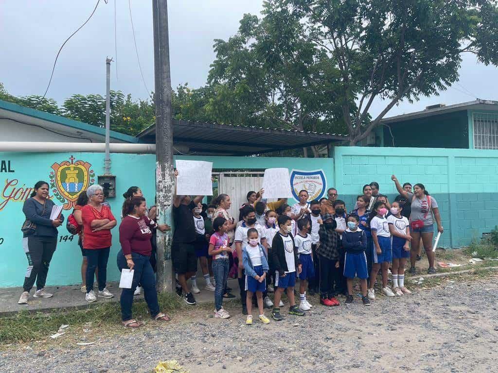 Exigen escrituras de terreno de escuela primaria en Veracruz para acceder a programas de la SEV