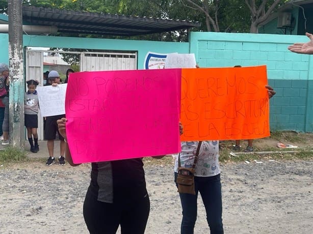 Exigen escrituras de terreno de escuela primaria en Veracruz para acceder a programas de la SEV