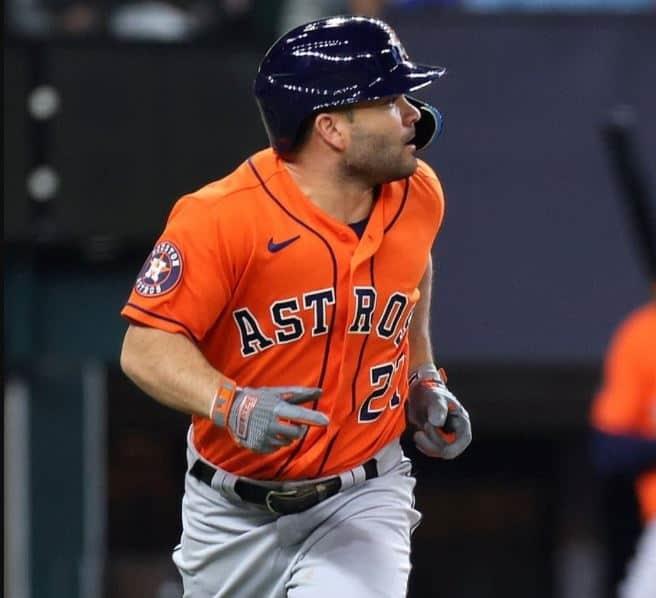 Astros da la vuelta y gana en Texas