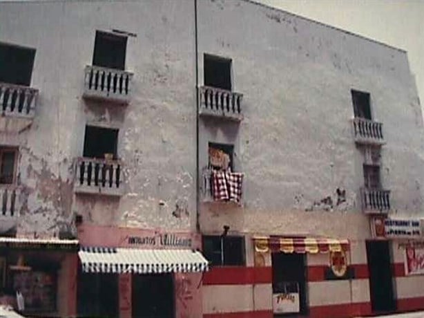 Este edificio antes era un convento y ahora es un hotel en Veracruz