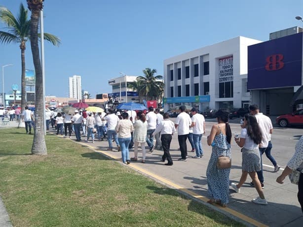 Marchan trabajadores del Poder Judicial, en Veracruz | VIDEO