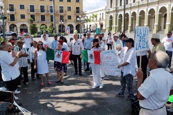 Marchan en defensa del Poder Judicial en Orizaba (+Video)