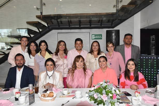 Llevan a cabo 8º Desayuno Rosa a beneficio de Grupo Reto Veracruz