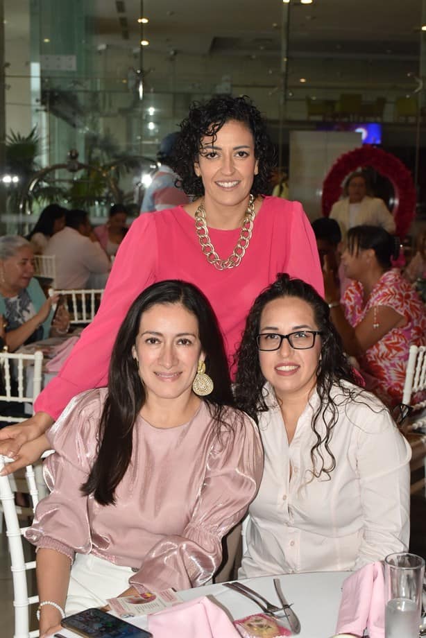 Llevan a cabo 8º Desayuno Rosa a beneficio de Grupo Reto Veracruz