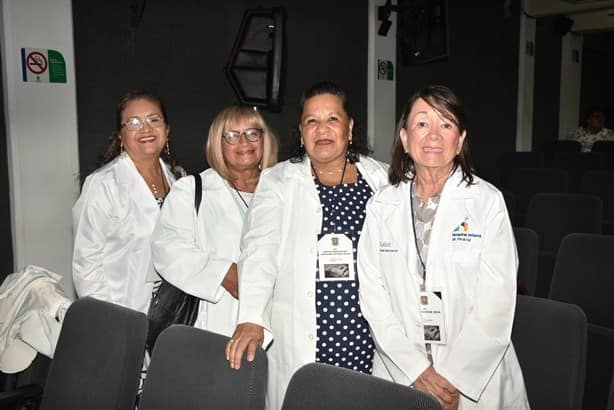 Exalumnos de la Facultad de Medicina de la UV celebran 40 años de egresados