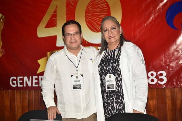 Exalumnos de la Facultad de Medicina de la UV celebran 40 años de egresados