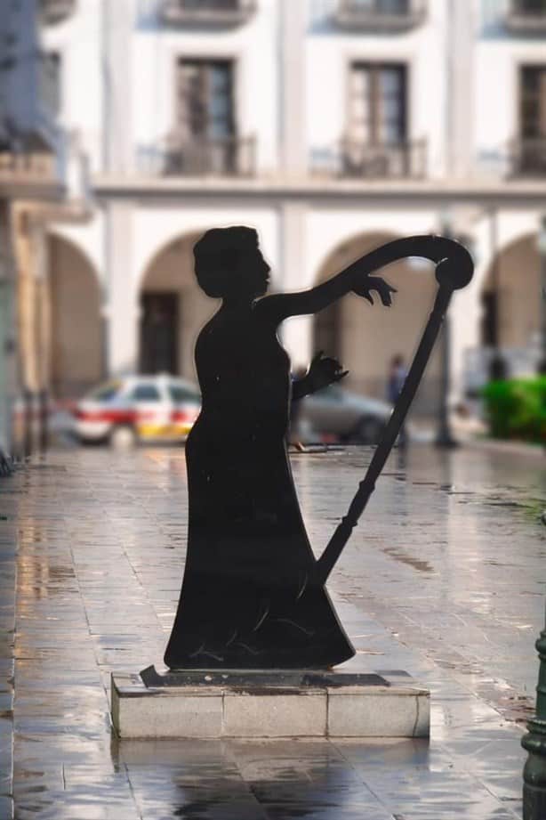 ¿Sabes quién fue ‘La Negra’ Graciana? Esto sabemos sobre la desaparición de su escultura en Veracruz