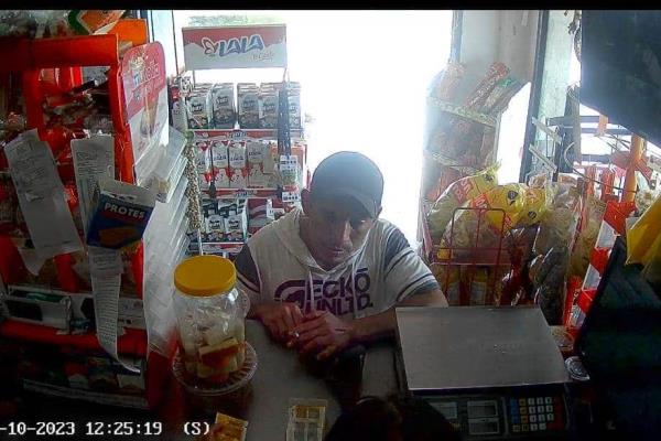 ¡Violento asalto! A punta de pistola, atracan miscelánea en Xalapa (+Video)