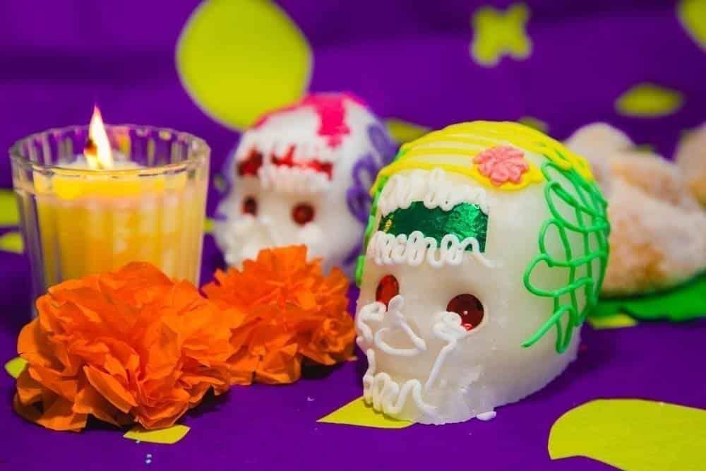 ¿Por qué las calaveritas de azúcar tienen forma de cráneo?