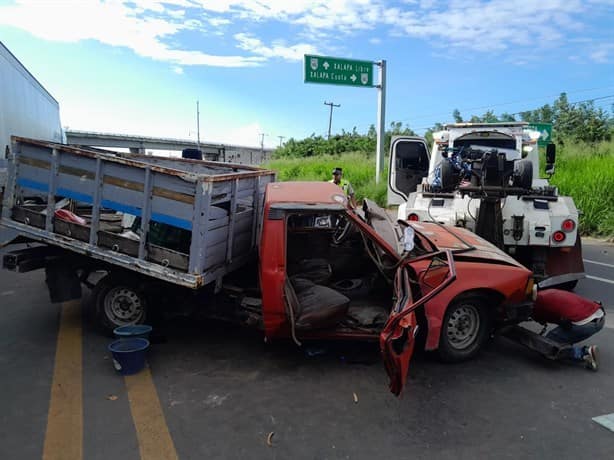 Abuelito quedó prensado tras fuerte accidente en Veracruz