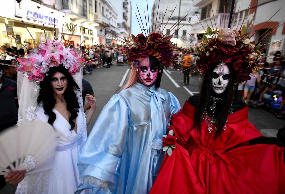 ¡Fue un Carnaval! Desfile de Catrinas en Veracruz fue un éxito | VIDEO