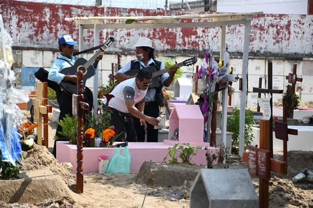 Afluencia en panteones de Veracruz podría llegar hasta 53 mil personas