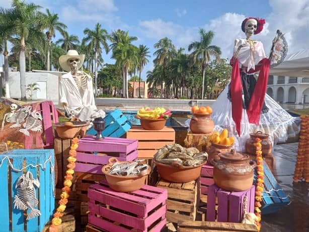 Colocan altar de muertos en honor a pescadores en el palacio de Boca del Río