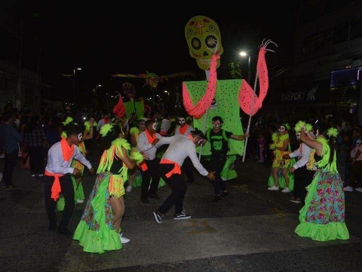 Puente Nacional participa en Desfile de Catrinas de Xalapa