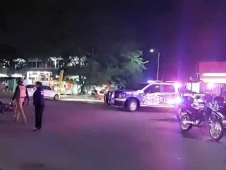 Camioneta impacta a motociclista de Medellín y termina con lesiones