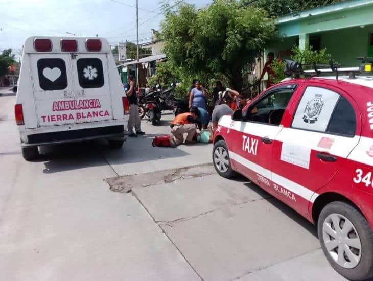 Mujer de Tierra Blanca queda inconsciente tras derrapar en su motocicleta