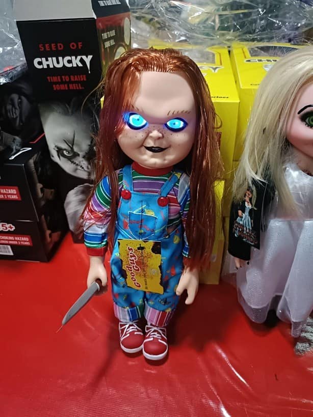 Disfraces de películas de terror  tienen gran demanda en mercados de Veracruz